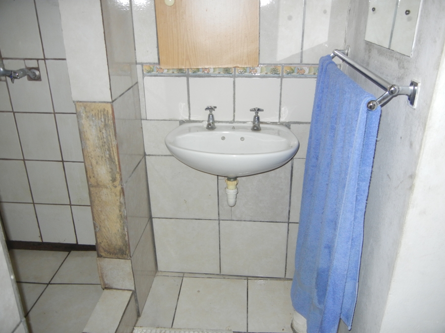 9 Bedroom Property for Sale in Sunnyridge Eastern Cape